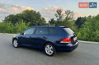 Универсал Volkswagen Golf 2013 в 