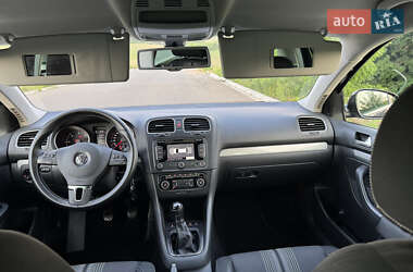 Универсал Volkswagen Golf 2013 в 