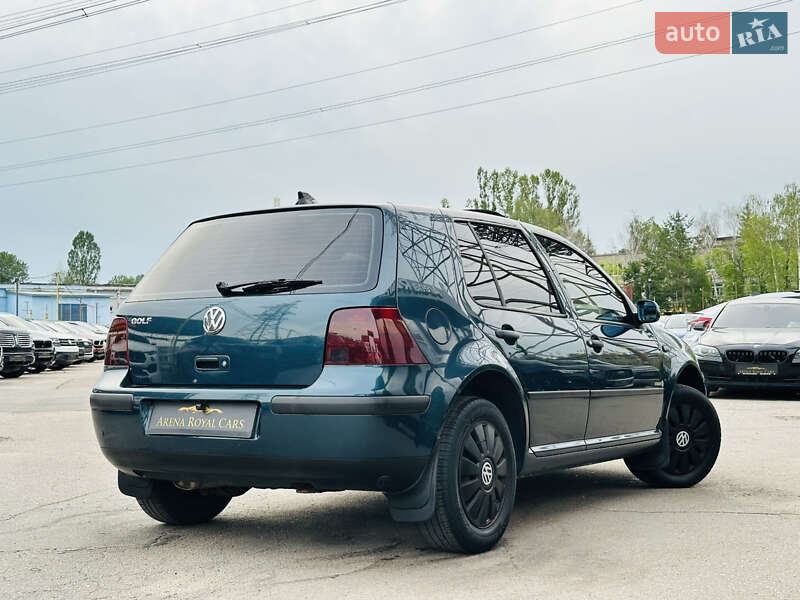 Хетчбек Volkswagen Golf 2000 в Харкові