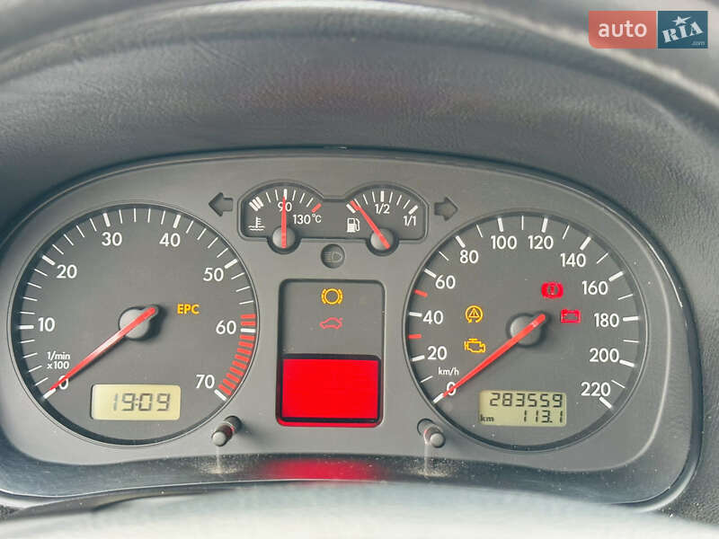 Хетчбек Volkswagen Golf 2000 в Харкові