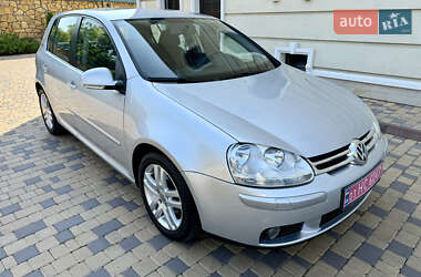 Хэтчбек Volkswagen Golf 2007 в 