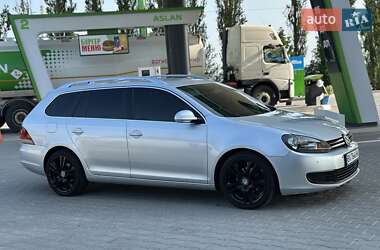 Универсал Volkswagen Golf 2010 в Хмельницком