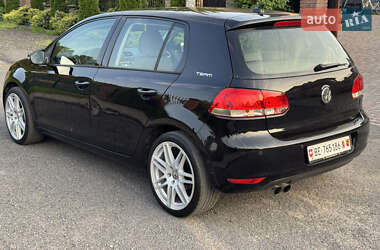 Хетчбек Volkswagen Golf 2012 в 