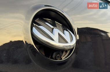 Хетчбек Volkswagen Golf 2012 в 
