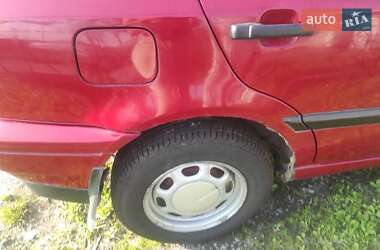 Хетчбек Volkswagen Golf 1993 в 