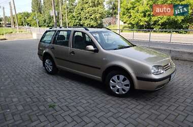 Универсал Volkswagen Golf 2001 в 