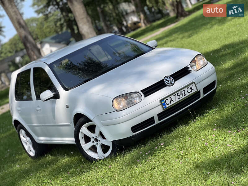 Хэтчбек Volkswagen Golf 2000 в Хмельницком