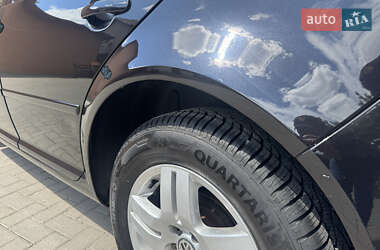 Хэтчбек Volkswagen Golf 2002 в 