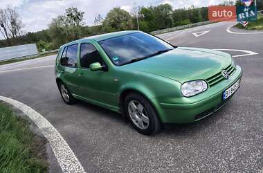 Хэтчбек Volkswagen Golf 1998 в 