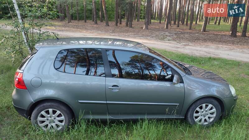 Хэтчбек Volkswagen Golf 2007 в Недригайлове
