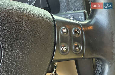 Хэтчбек Volkswagen Golf 2005 в 