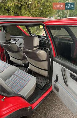 Хэтчбек Volkswagen Golf 1992 в 