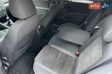 Хэтчбек Volkswagen Golf 2009 в 