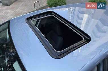 Хэтчбек Volkswagen Golf 2009 в 