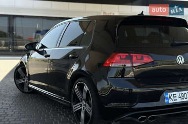Хэтчбек Volkswagen Golf 2015 в 