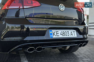 Хэтчбек Volkswagen Golf 2015 в 