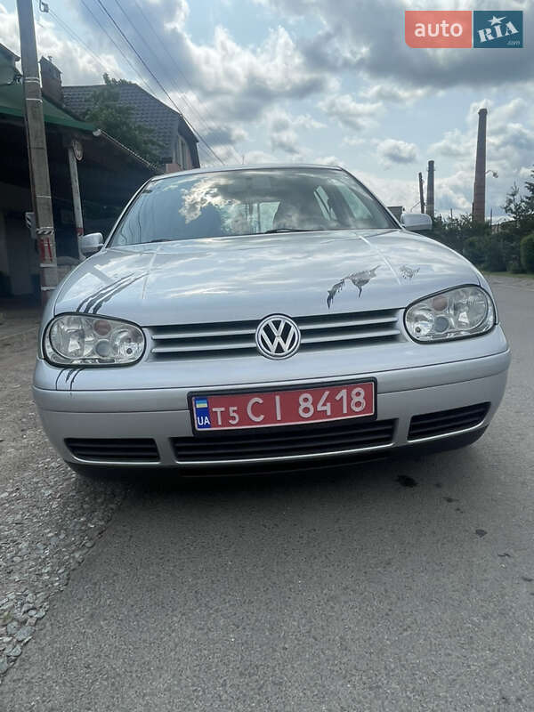 Volkswagen Golf 2002