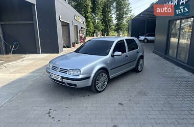 Хэтчбек Volkswagen Golf 2003 в 