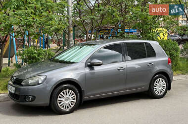 Хетчбек Volkswagen Golf 2010 в Харкові
