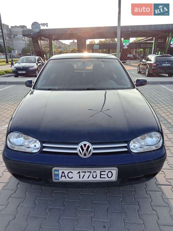 Хэтчбек Volkswagen Golf 2000 в Хмельницком