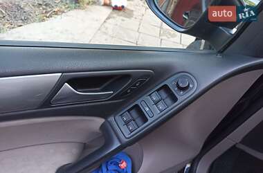 Хэтчбек Volkswagen Golf 2011 в Хмельницком