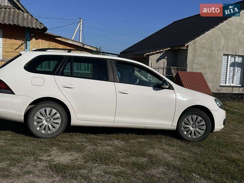 Універсал Volkswagen Golf 2012 в Камені-Каширському