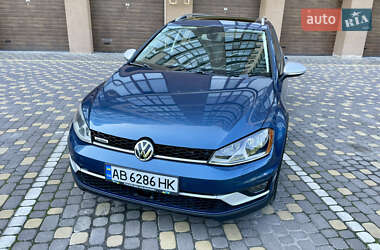 Универсал Volkswagen Golf 2017 в 