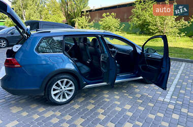 Универсал Volkswagen Golf 2017 в 