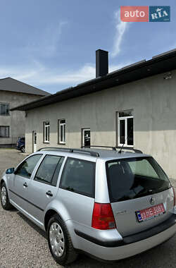 Універсал Volkswagen Golf 2000 в 
