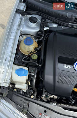 Універсал Volkswagen Golf 2000 в 