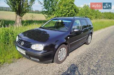 Універсал Volkswagen Golf 2001 в Бучі