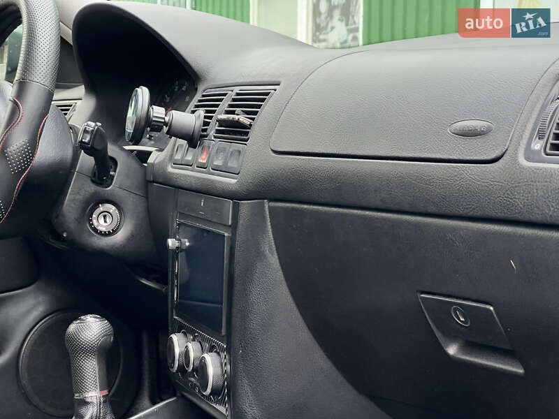 Хэтчбек Volkswagen Golf 1998 в Хмельницком