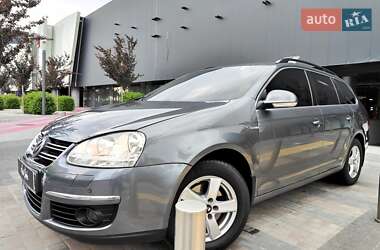 Универсал Volkswagen Golf 2009 в Киеве