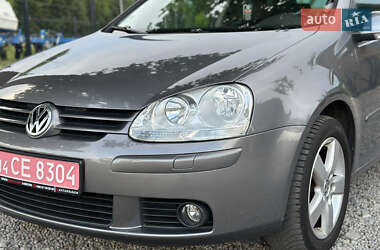 Хэтчбек Volkswagen Golf 2008 в 