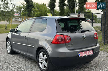 Хэтчбек Volkswagen Golf 2008 в 