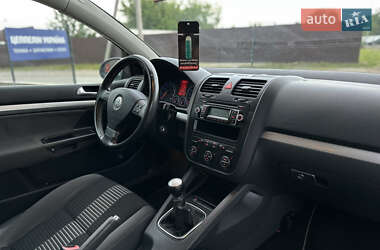 Хэтчбек Volkswagen Golf 2008 в 