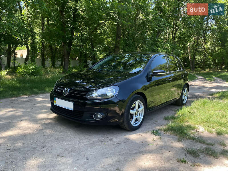 Хетчбек Volkswagen Golf 2010 в Одесі