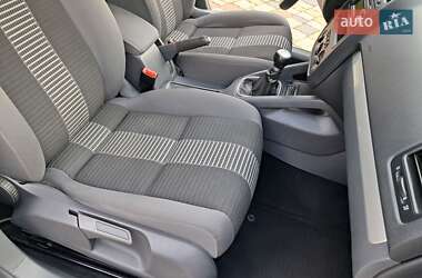 Хэтчбек Volkswagen Golf 2008 в 