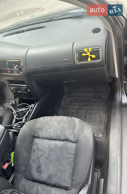 Универсал Volkswagen Golf 2000 в 