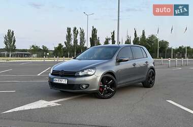 Хэтчбек Volkswagen Golf 2010 в Кривом Роге