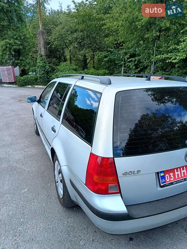 Универсал Volkswagen Golf 2000 в Млинове