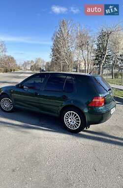 Хетчбек Volkswagen Golf 1999 в 