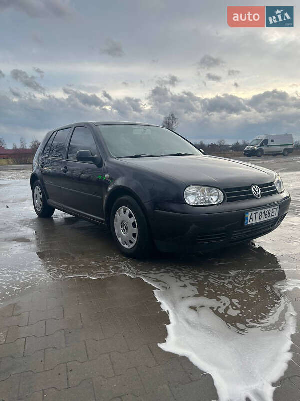 Хетчбек Volkswagen Golf 2000 в Івано-Франківську