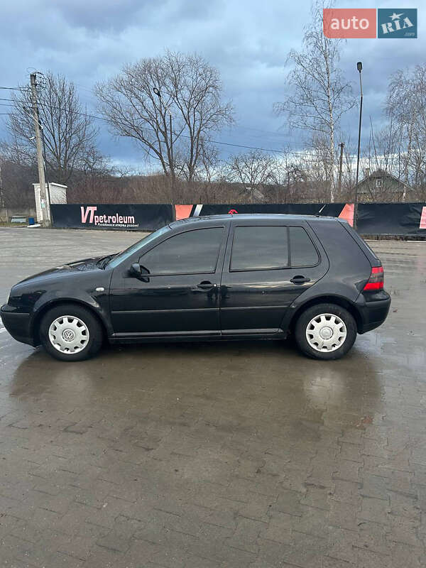 Хетчбек Volkswagen Golf 2000 в Івано-Франківську