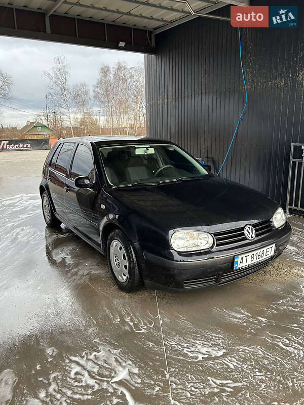 Хетчбек Volkswagen Golf 2000 в Івано-Франківську