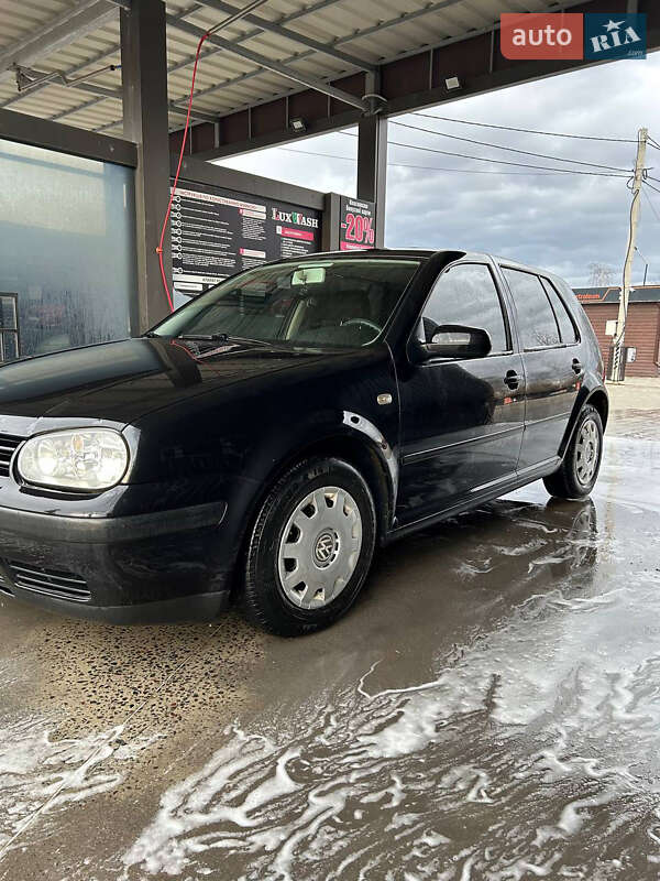Хетчбек Volkswagen Golf 2000 в Івано-Франківську