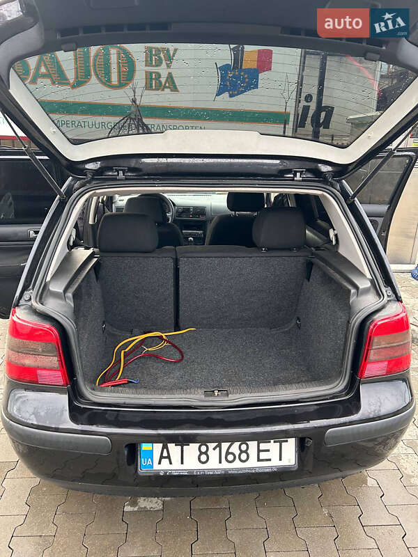 Хетчбек Volkswagen Golf 2000 в Івано-Франківську