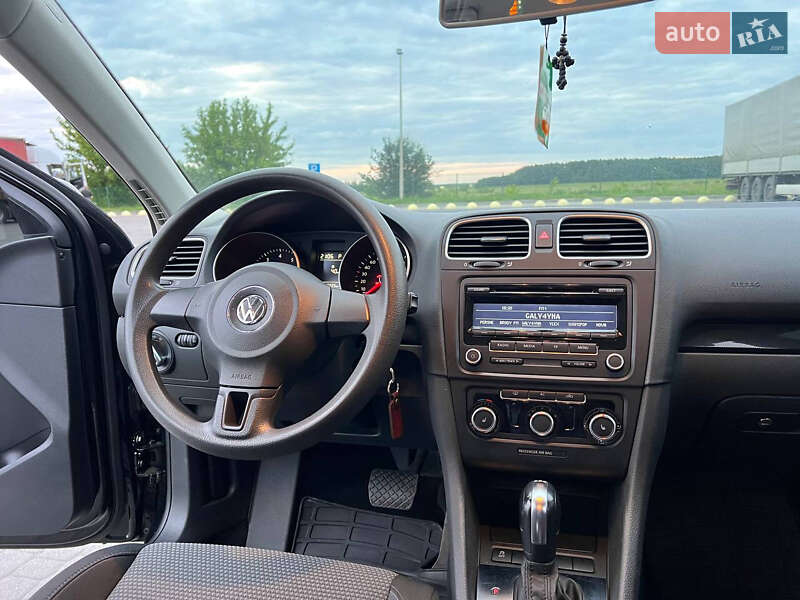 Універсал Volkswagen Golf 2011 в Радивиліві