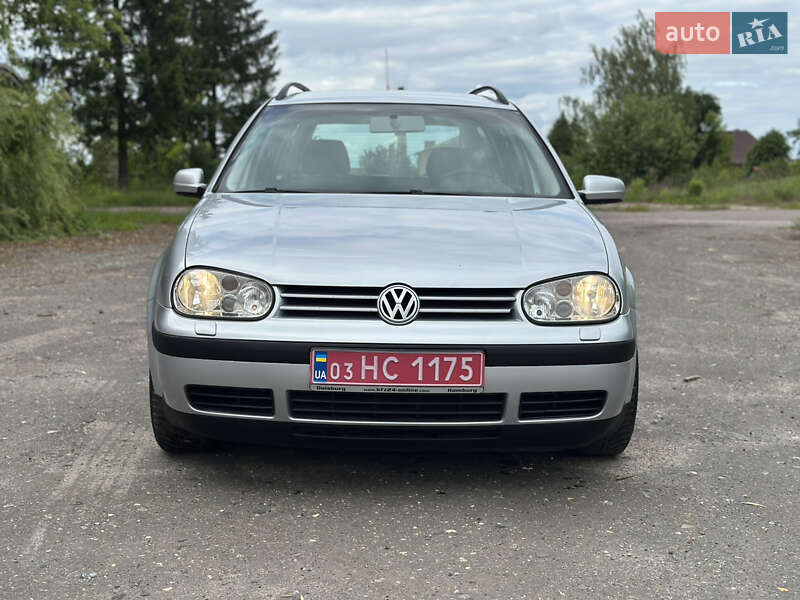 Універсал Volkswagen Golf 2003 в Луцьку
