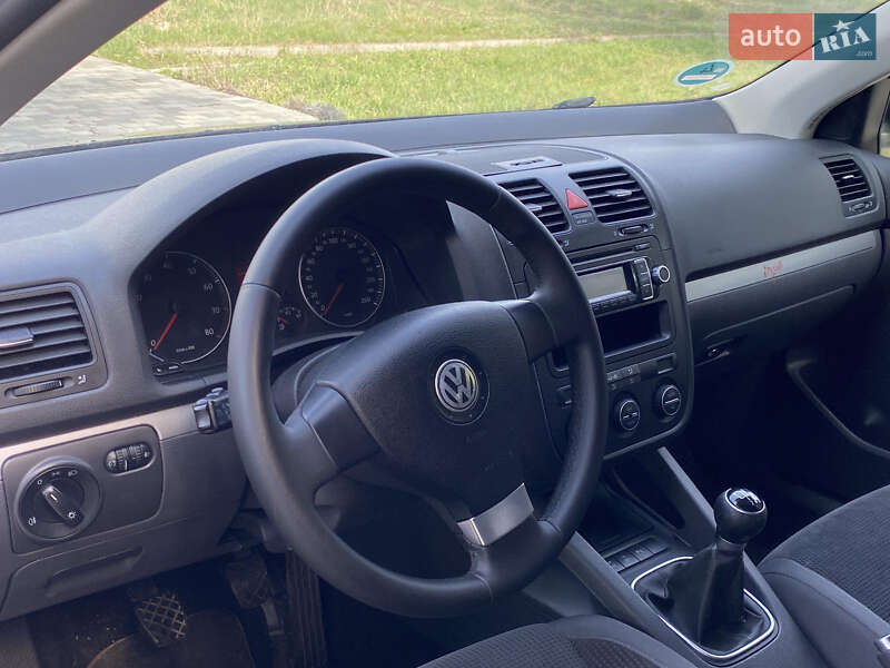 Универсал Volkswagen Golf 2009 в Вознесенске